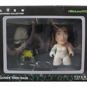 Titans Aliens The Nostromo Collection Exclusive Twin Pack Vinyl Figures